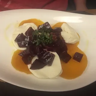 Truffled Beet-Fresh Mozzarella Sald