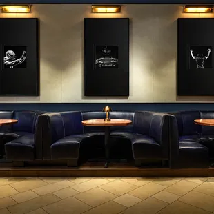 Elway&apos;s Newly Renovated Bar