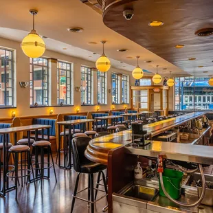 Elwood Bar &amp; Grill Interior