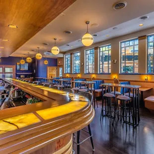 Elwood Bar &amp; Grill Interior