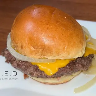 Cheeseburger with Onions