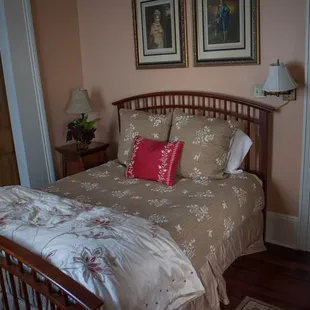 Suite queen bedroom #101