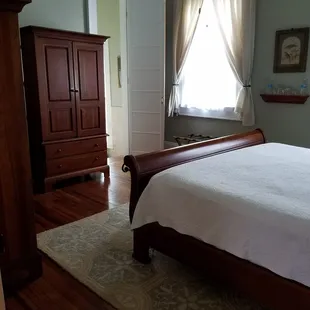 Room with two queen beds