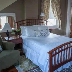 Queen dormer room #201 or #202