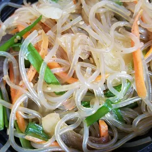 ramen and noodles, food