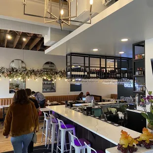 Restaurant and bar area
