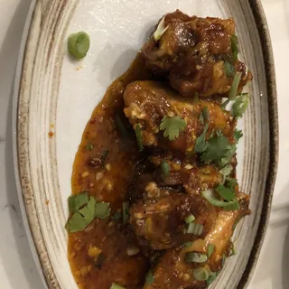 LY'S CHICKEN WINGS 4 PC