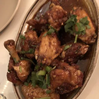 LY'S CHICKEN WINGS 8 PC
