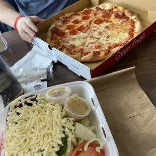 NYC 14 Inch    -      The Tossed Salad   Support local Business