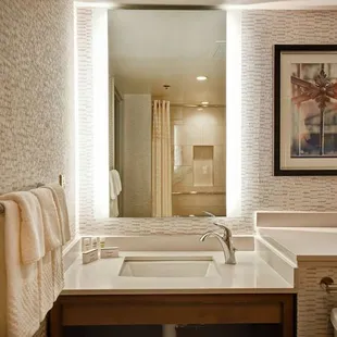 Guest room bath