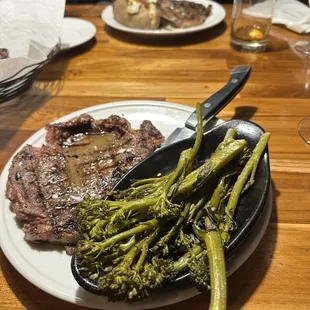 Ribeye, broccolini