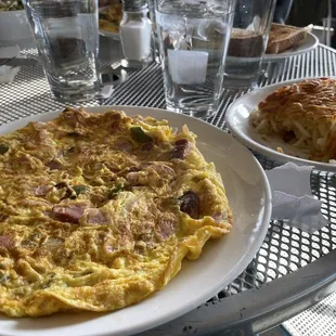 Western Omelette with Ham and hash browns