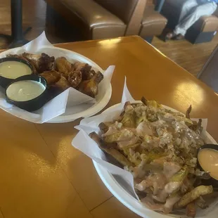 1 lb of wings + Cali fries