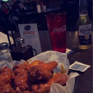 food, bbq chicken, bbq wings, poultry, chicken, fried chicken wings, fried chicken, chicken wings, chicken wings and fried chicken