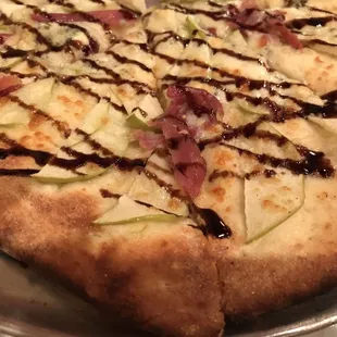 Fallen Apple Pizza