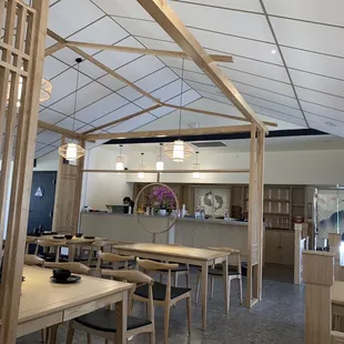 Decor, fancy inner structure and dividers between tables