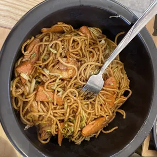 Shrimp and sausage chow mein--tasty