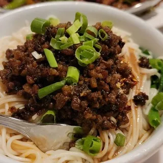 Dan Dan Noodle (w or without Pork)