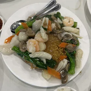 Pan Fried Egg Noodles With Assorted Seafood