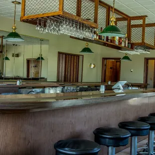 Full bar available