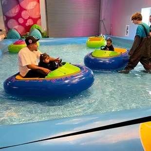 Dive into our customizable-sized pool and enjoy our BRAND NEW Electric Bumper Boats! Great for the whole family! EmeraldEvents.com