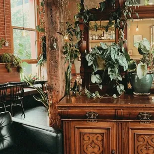 Cute cozy interior!