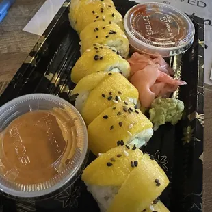 Mango veggie roll