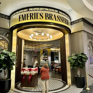 Entry way just as great as everything else.