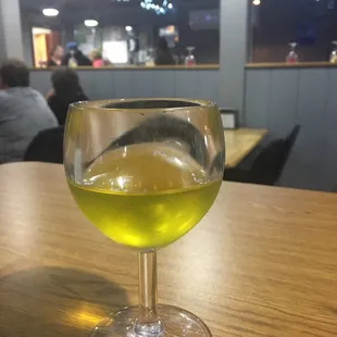 Soft flavored white wine