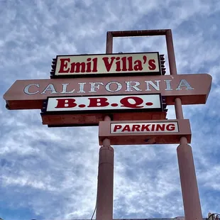 a sign for the restaurant