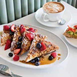 French Toast,Avocado Toast and an amazing Almond Capouccino