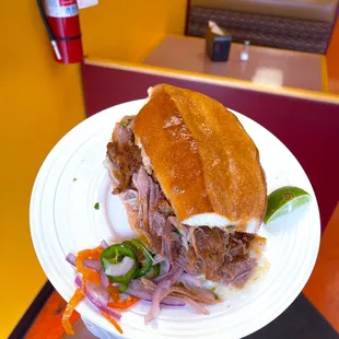 Carnitas torta