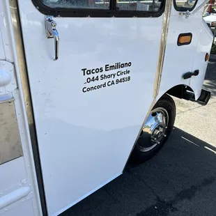 a taco truck parked in a parking lot