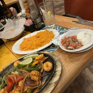 Shrimp fajitas with only rice