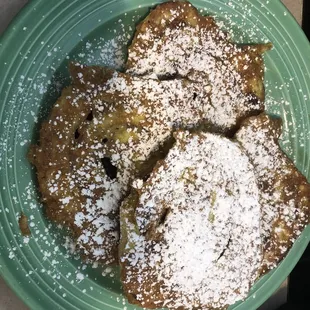 French Toast w powder sugar