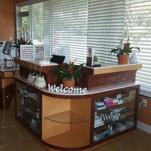 Welcome to Emma's Nails &amp; Spa