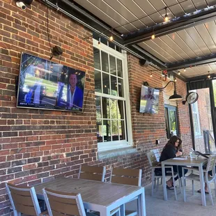 Patio area for date lunch!