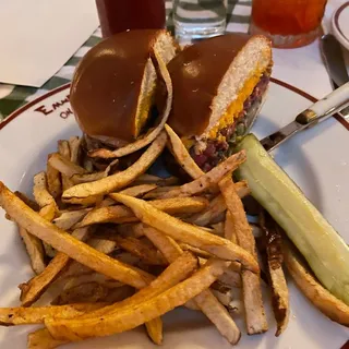 Emmetts Signature Burger