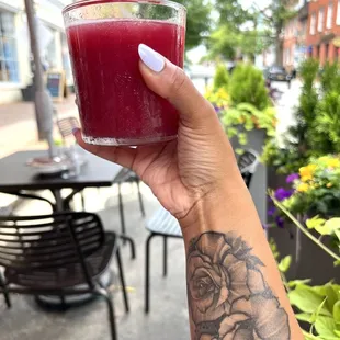 Pomegranate frozen margarita