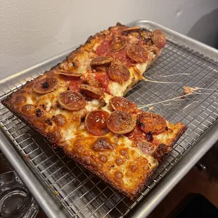 Build your own pizza