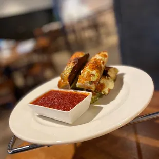 Cheesy breadsticks! Yummy!!!