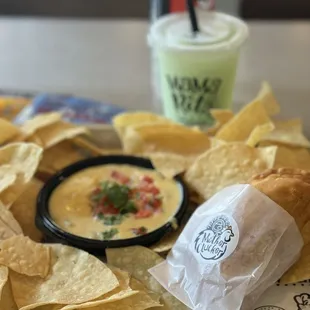 food, nachos