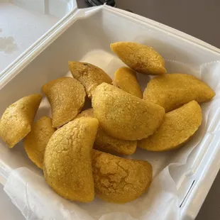 1 dozen empanada shredded beef and chicken