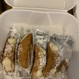 Cannolis