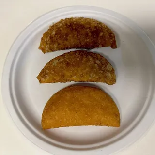 Chicken Empanada (H)