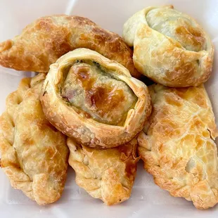 Just a little bit of everything on this beautiful Sunday afternoon. *‿* Yes to fresh and flaky Argentinian Empanadas @ Empanada's Factory.