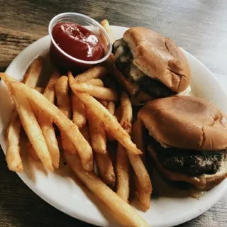 Mini Burgers with fries