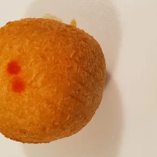 Bolas de yuca de res. Pollo o queso