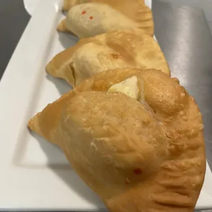 Empanadas tenemos 20 diferentes rellenos benga para que disfruten