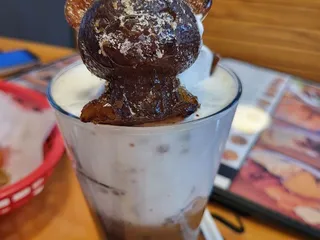 La Fuente Restaurant, Bakery & Cafe